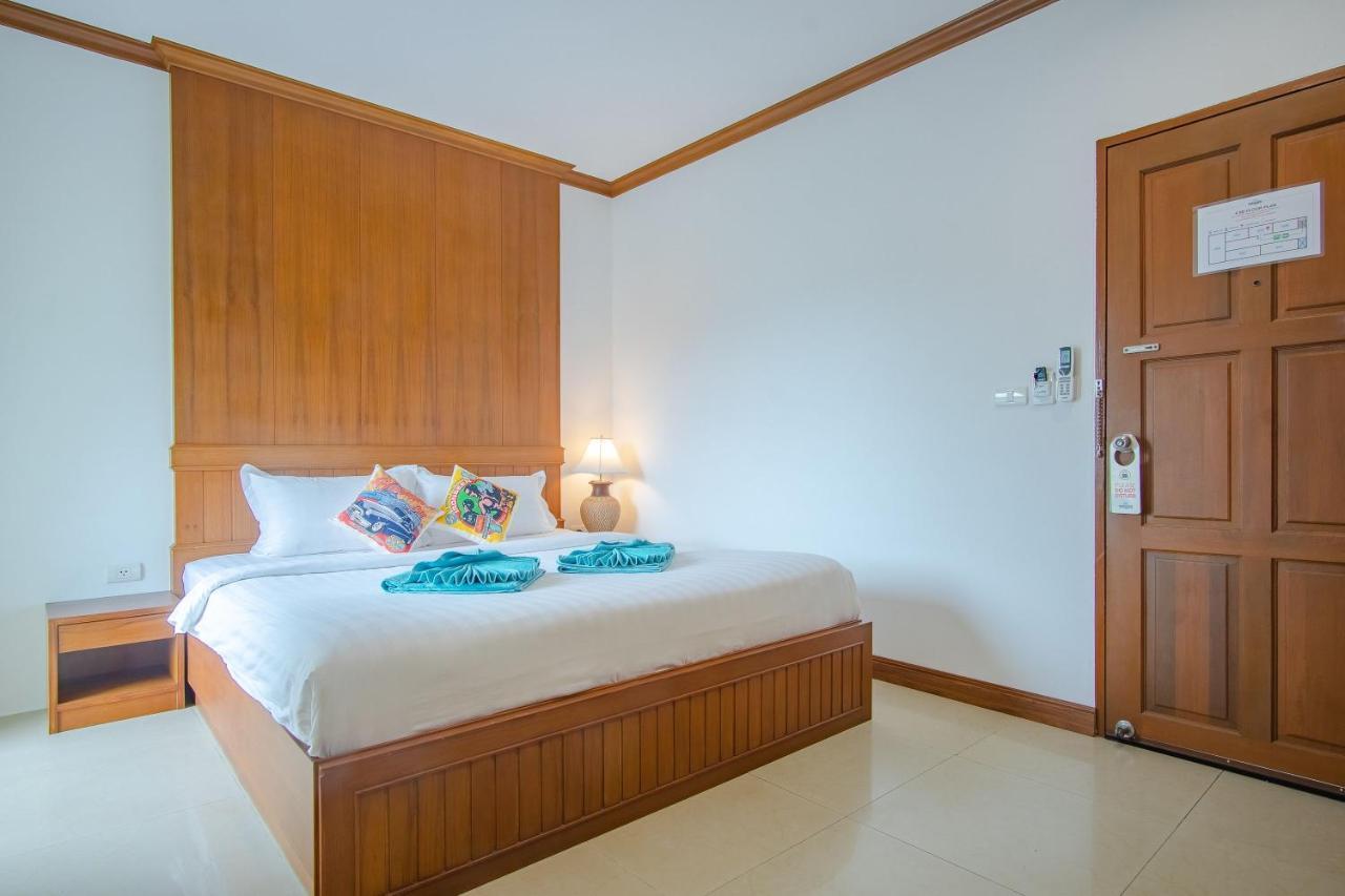 Pipikuku Hotel & Restaurant Patong Esterno foto