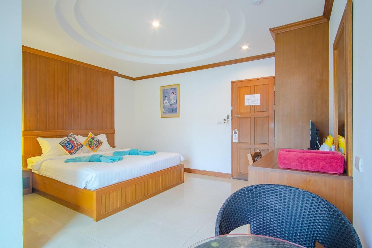 Pipikuku Hotel & Restaurant Patong Esterno foto