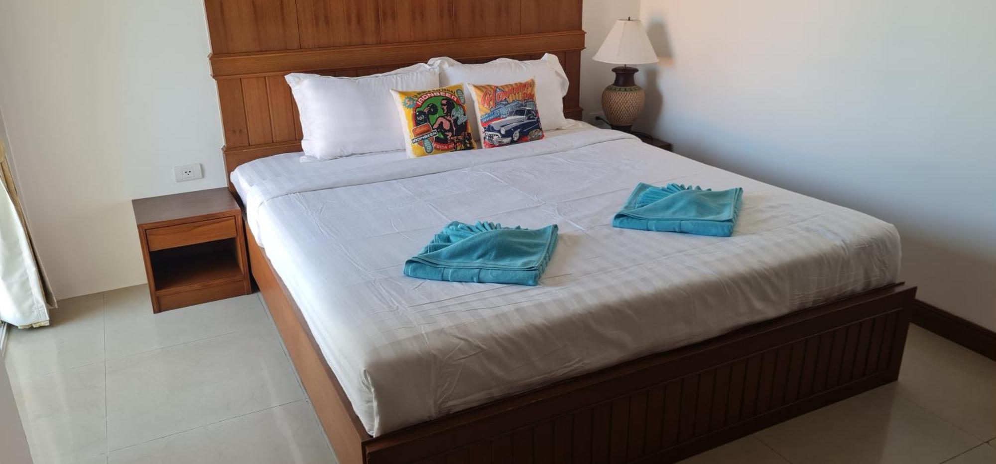 Pipikuku Hotel & Restaurant Patong Esterno foto