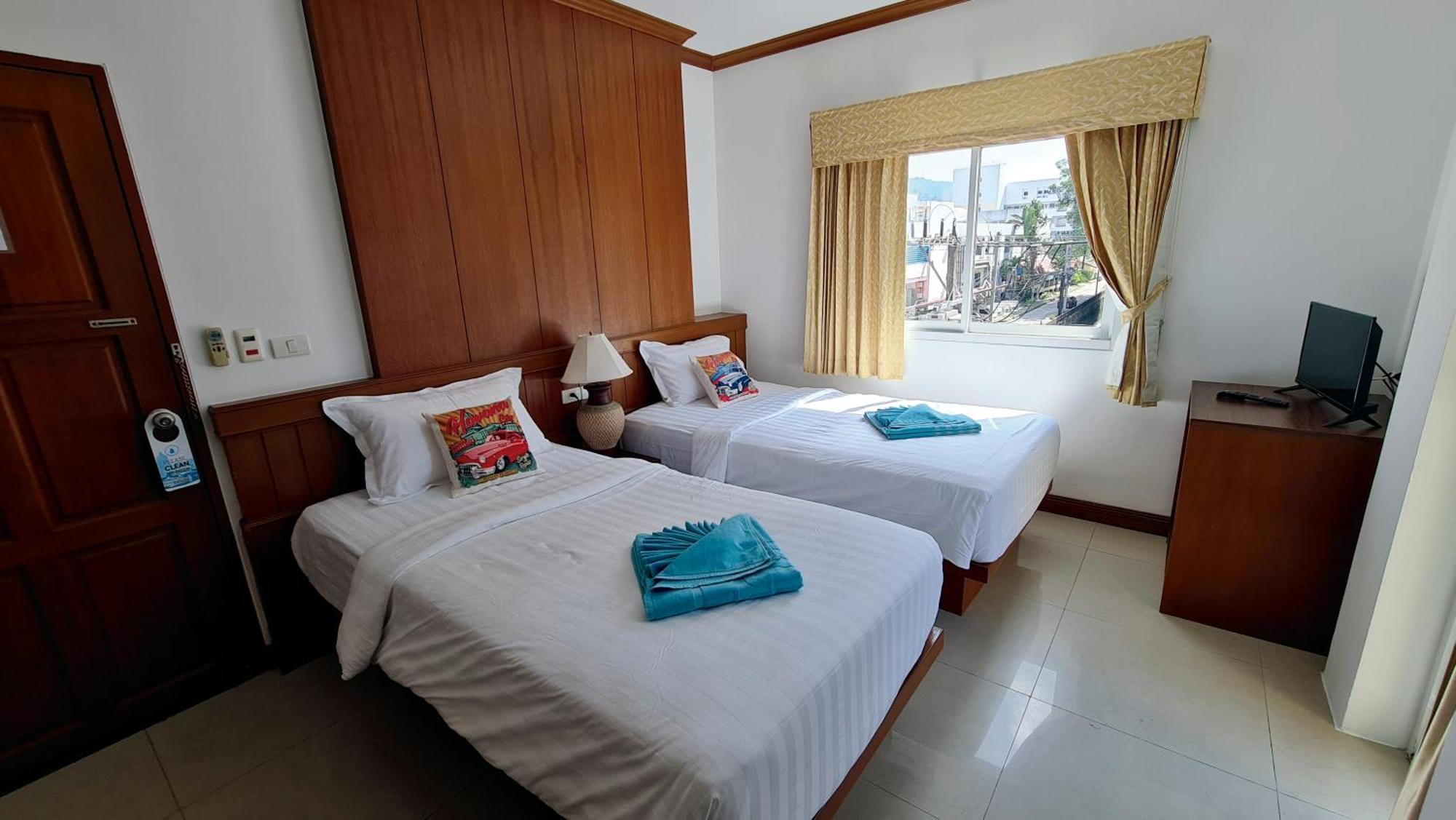 Pipikuku Hotel & Restaurant Patong Esterno foto